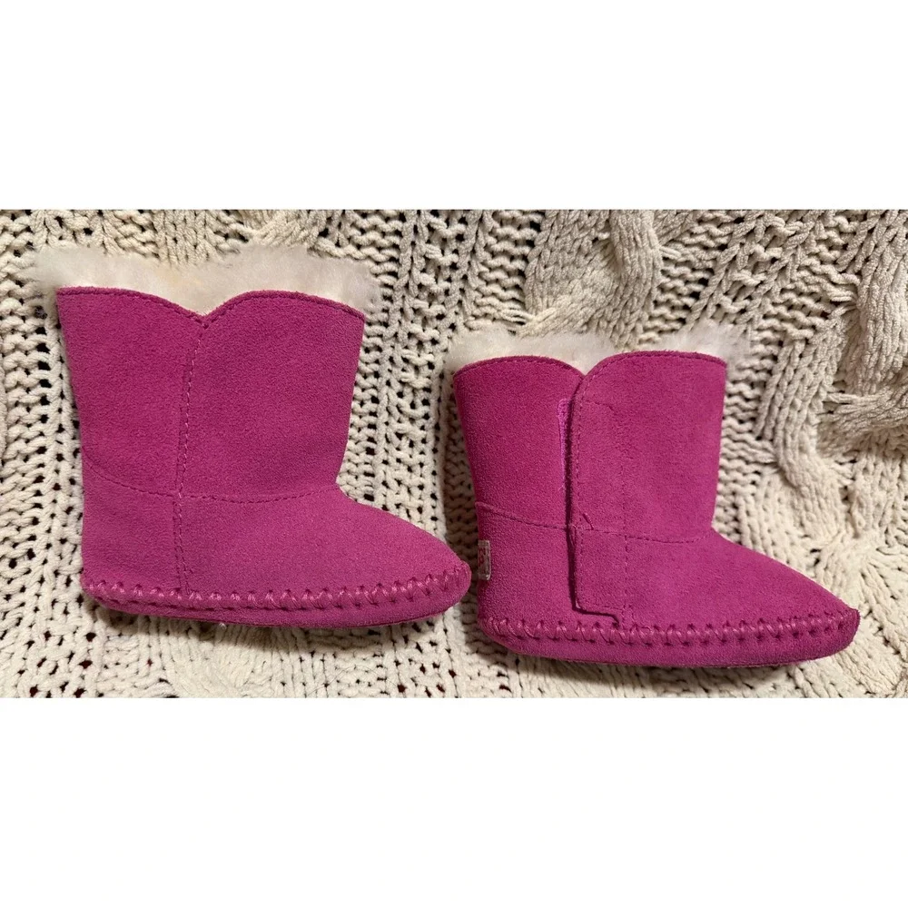 UGG Australia Jesse Infant 2/3 Boots Pink Suede Sheepskin Lined Magenta Booties